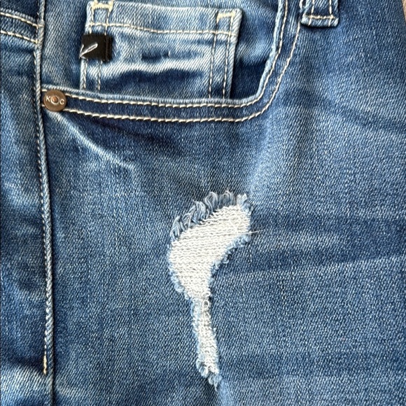 NWOT KanCan Classic Blue Distressed Jeans 26 - Picture 3 of 11